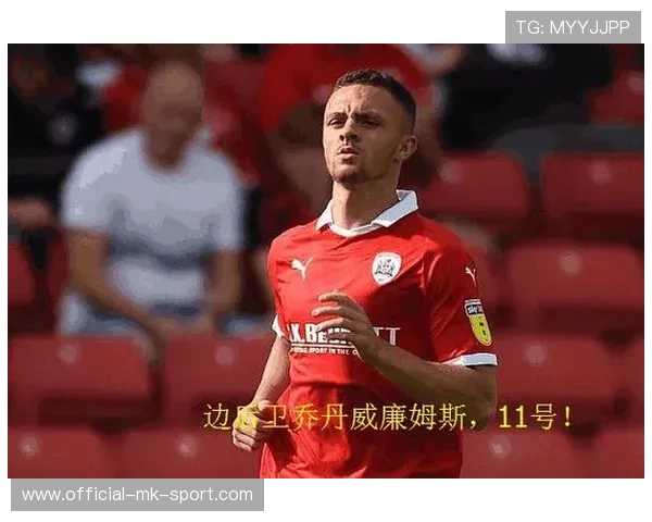某次解说员为球员哭泣，解说员一场球多少钱