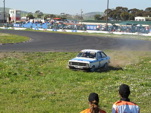 MK手机客户端-“三叉湖飞盘赛：速度与精准的完美结合，精彩不断”